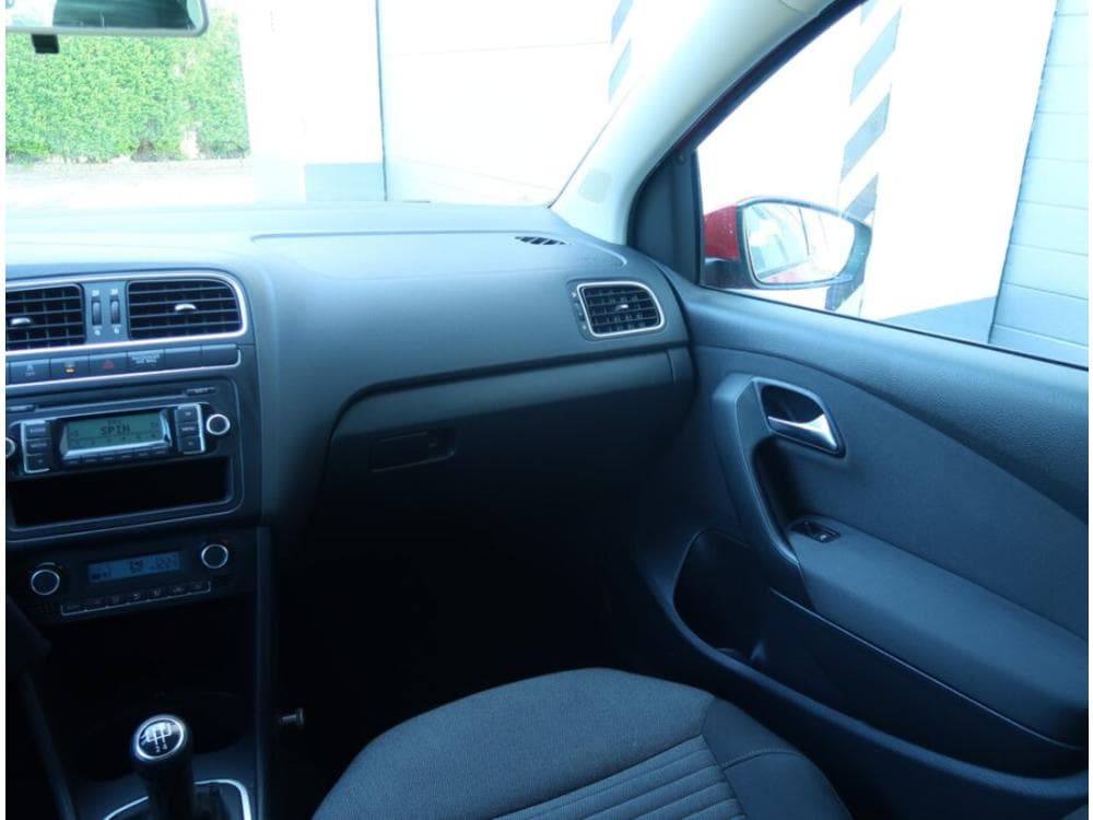 2010 Volkswagen POLO - 8