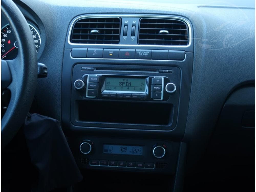 2010 Volkswagen POLO - 12
