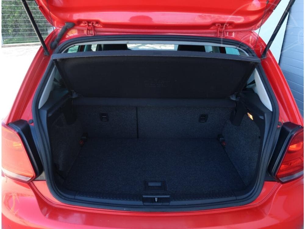 2010 Volkswagen POLO - 13