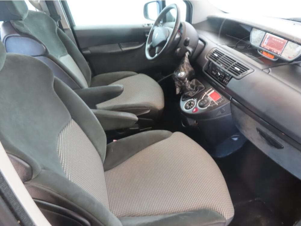 2014 Peugeot 807 - 9