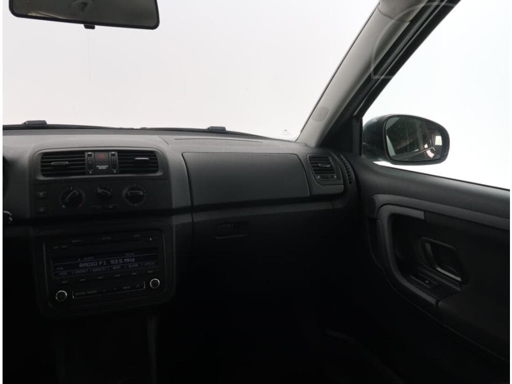 2011 Škoda FABIA - 8