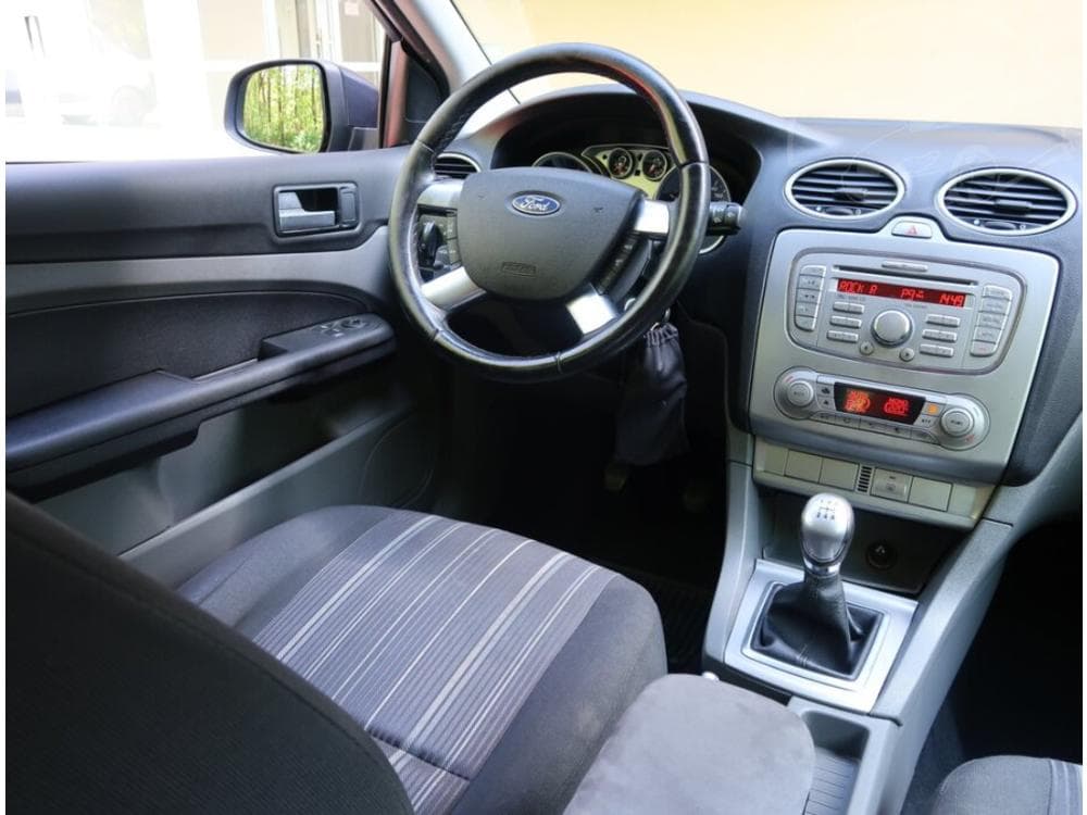 2008 Ford FOCUS - 19