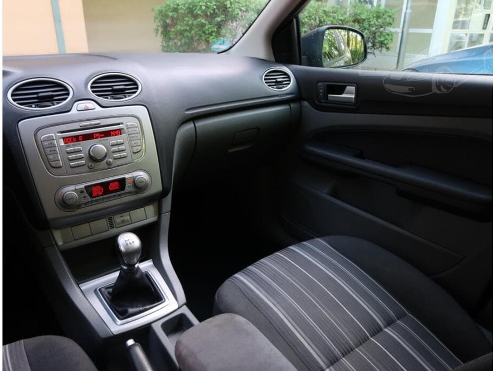2008 Ford FOCUS - 22