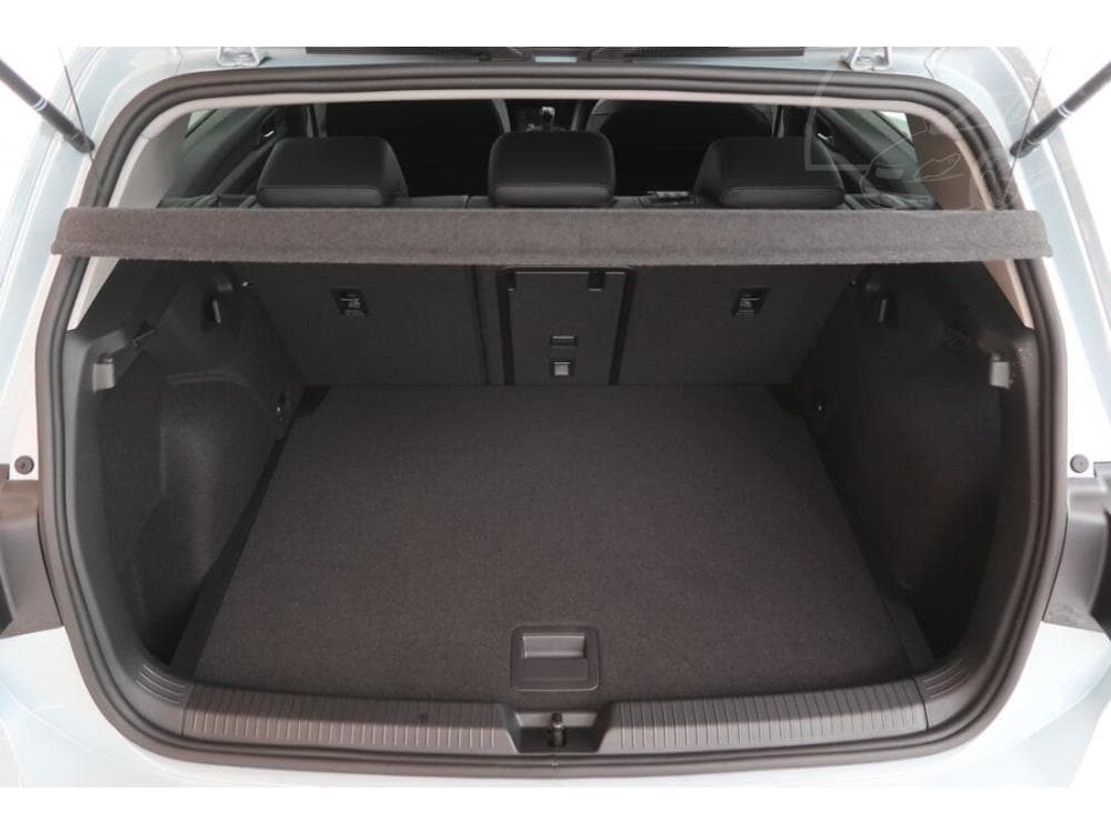 2025 Volkswagen GOLF - 25