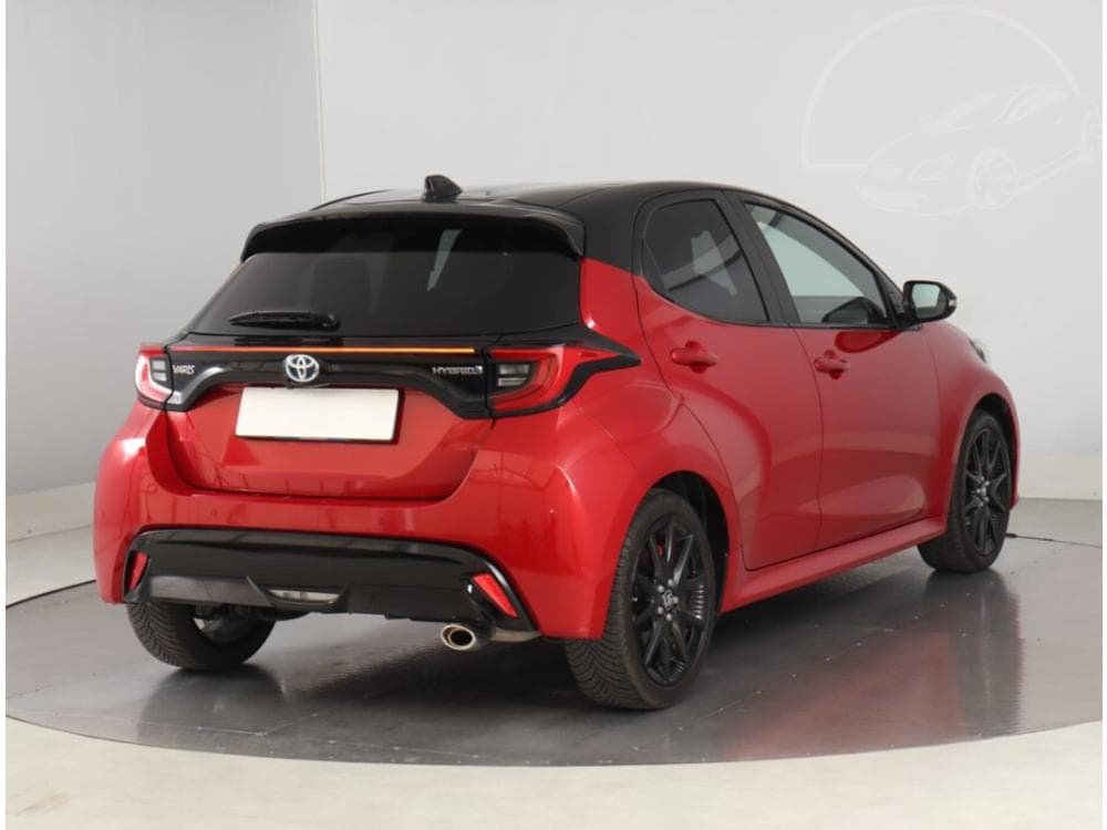 2023 Toyota YARIS - 9