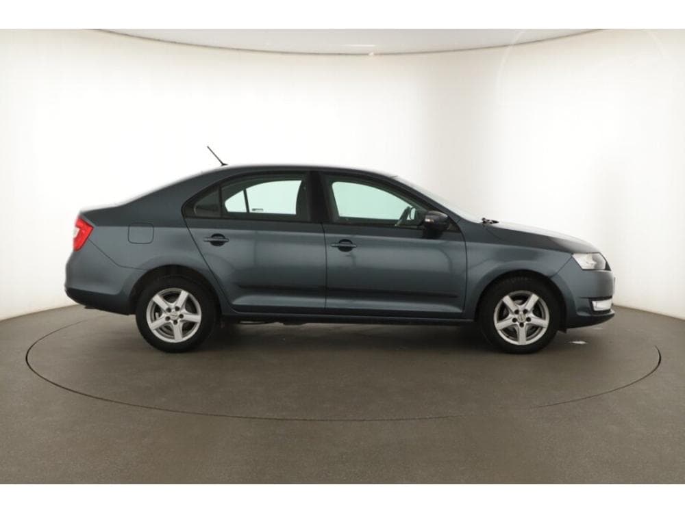 2016 Škoda RAPID - 11
