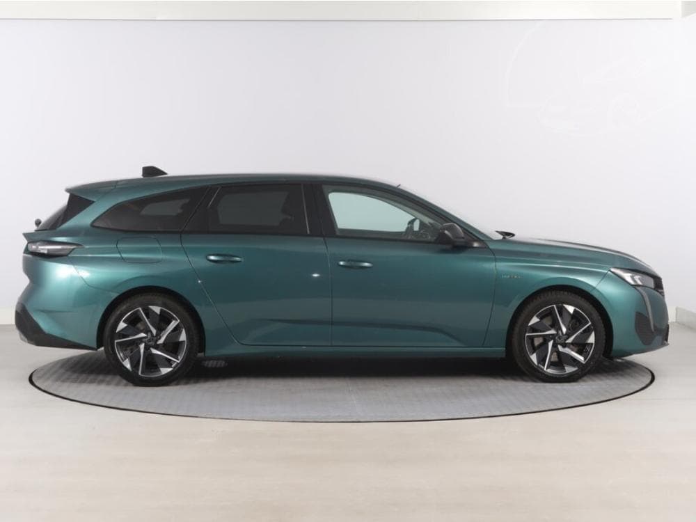 2022 Peugeot 308 - 16