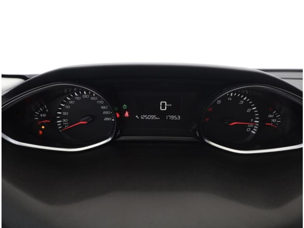 2017 Peugeot 308 - 8