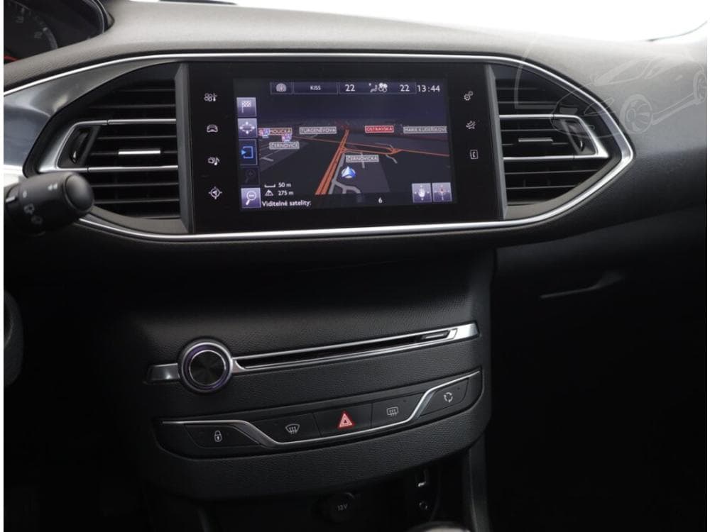 2017 Peugeot 308 - 9