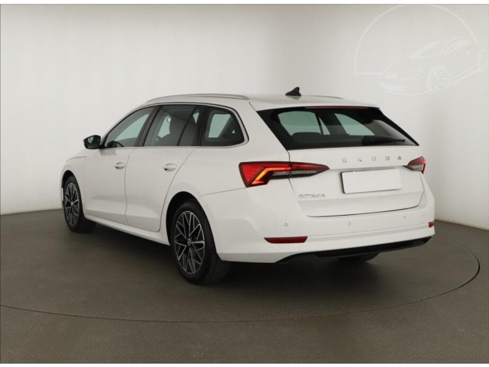 2021 Škoda OCTAVIA - 10