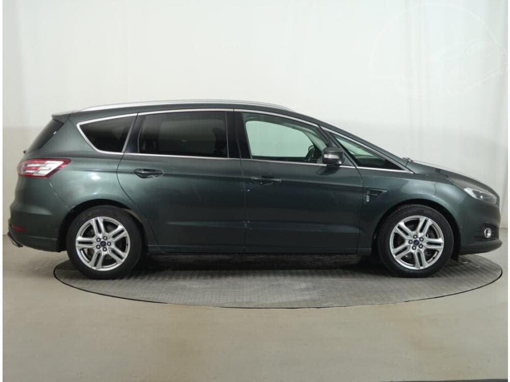 2016 Ford S-MAX - 16