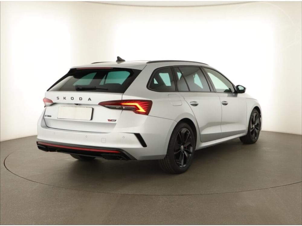 2025 Škoda OCTAVIA - 13