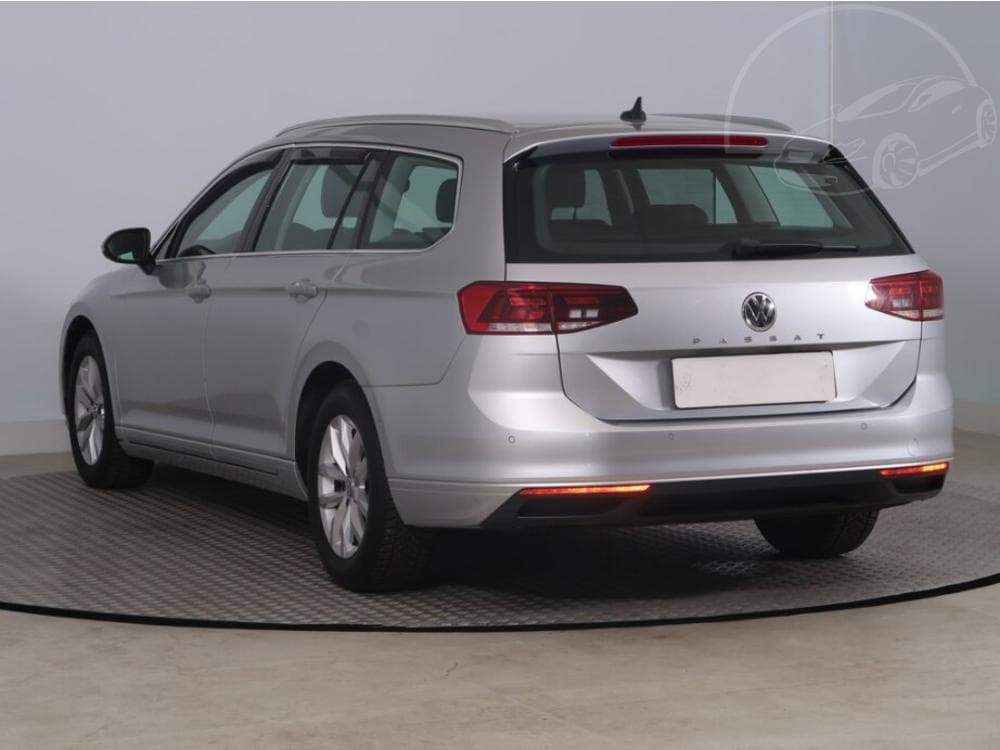 2020 Volkswagen PASSAT - 10