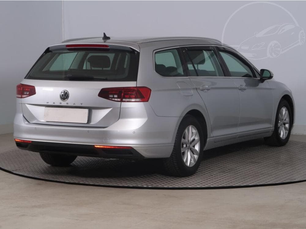 2020 Volkswagen PASSAT - 13