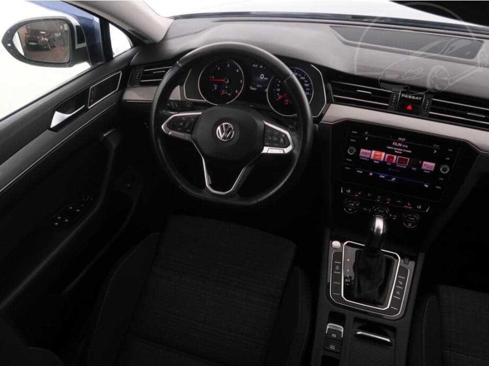 2020 Volkswagen PASSAT - 19