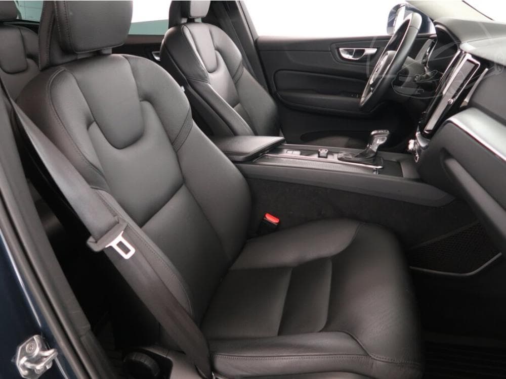 2019 Volvo XC60 - 17