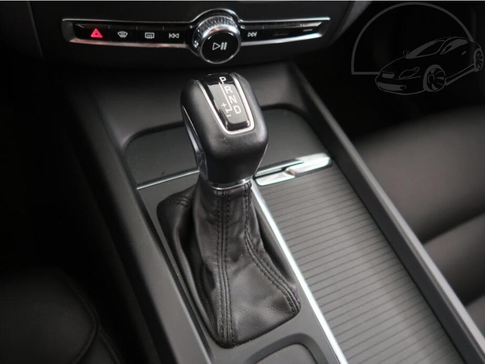 2019 Volvo XC60 - 25