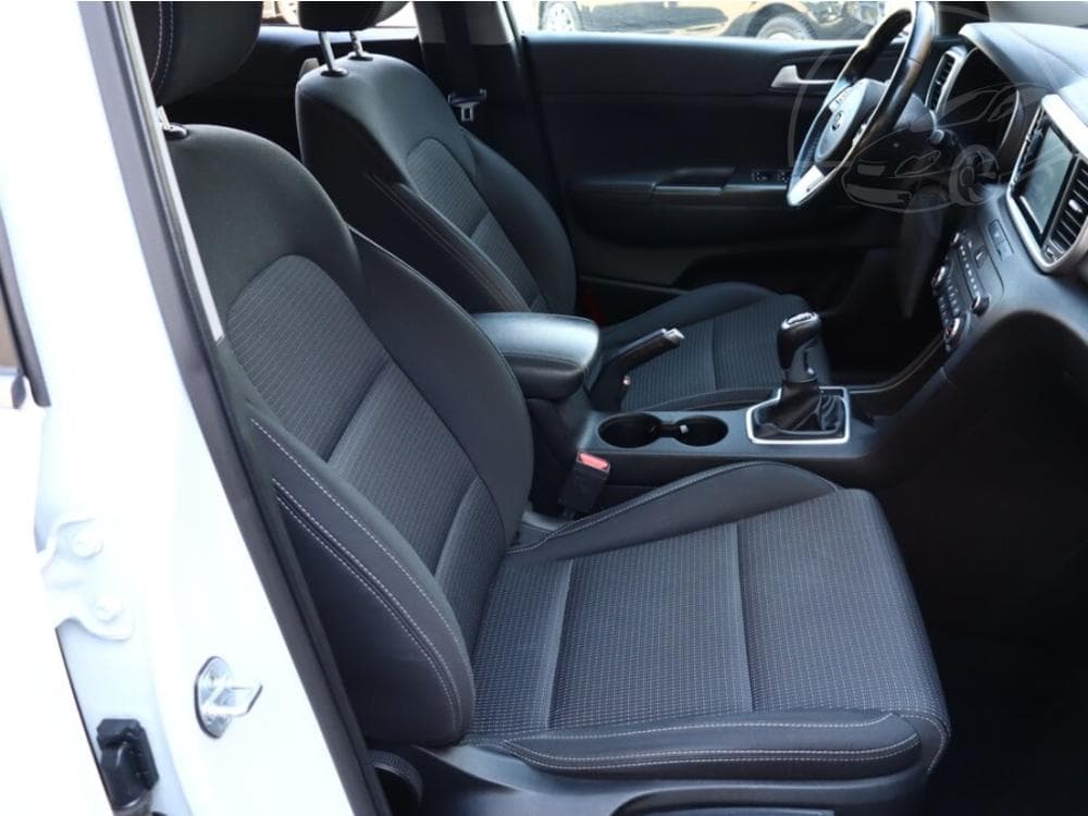 2020 Kia SPORTAGE - 19