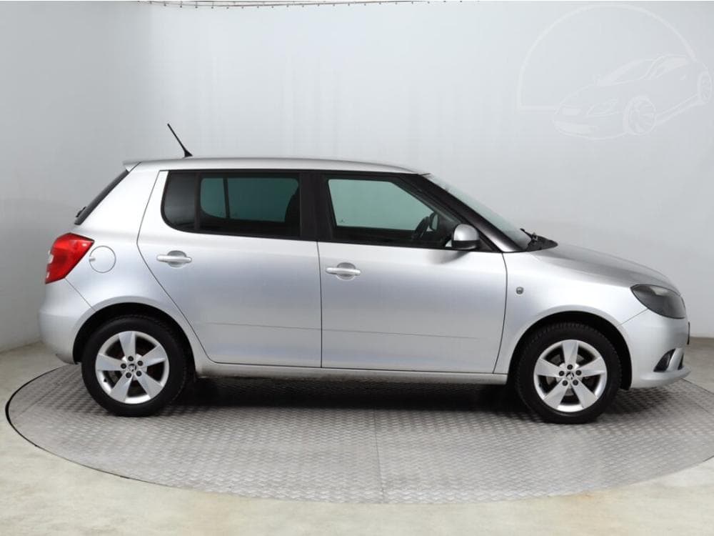 2014 Škoda FABIA - 11