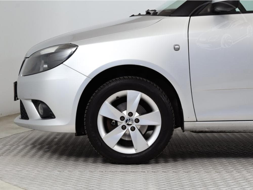 2014 Škoda FABIA - 21