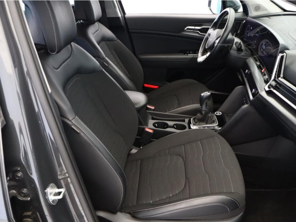 2022 Kia SPORTAGE - 13