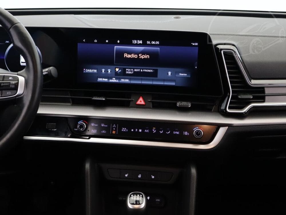 2022 Kia SPORTAGE - 19