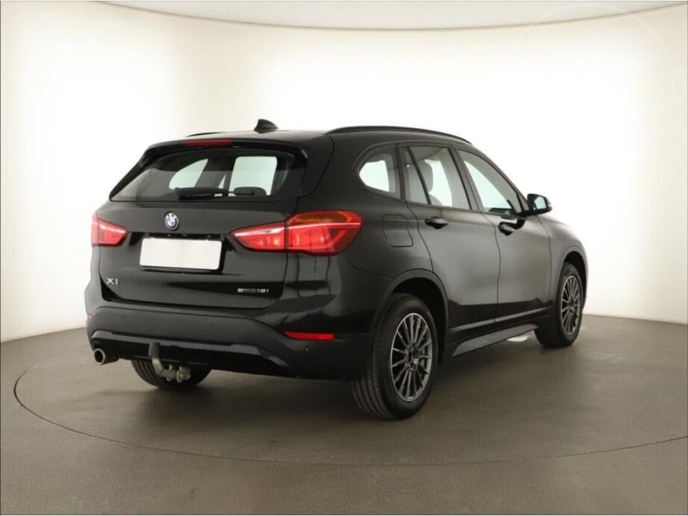 2021 BMW X1 - 9