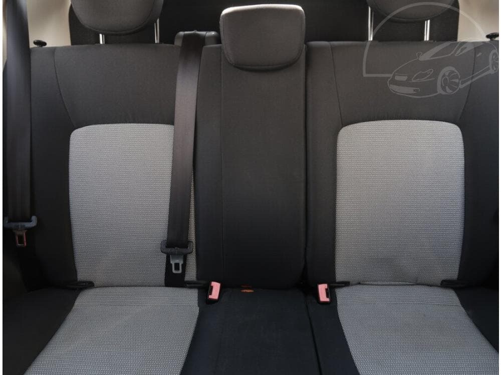2010 Hyundai i10 - 10
