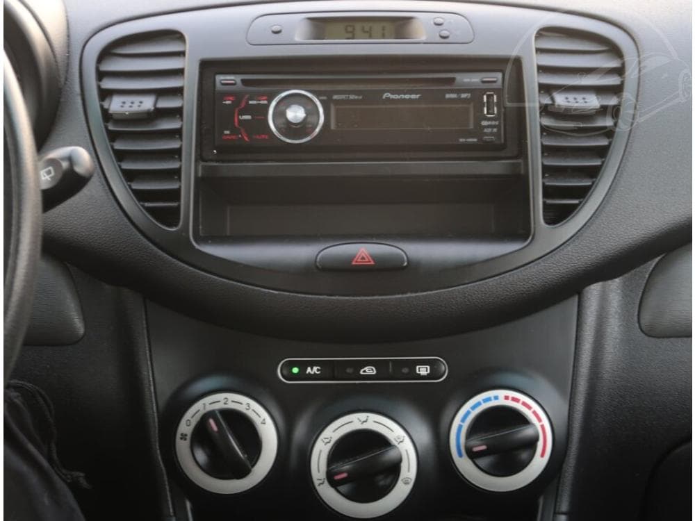 2010 Hyundai i10 - 12