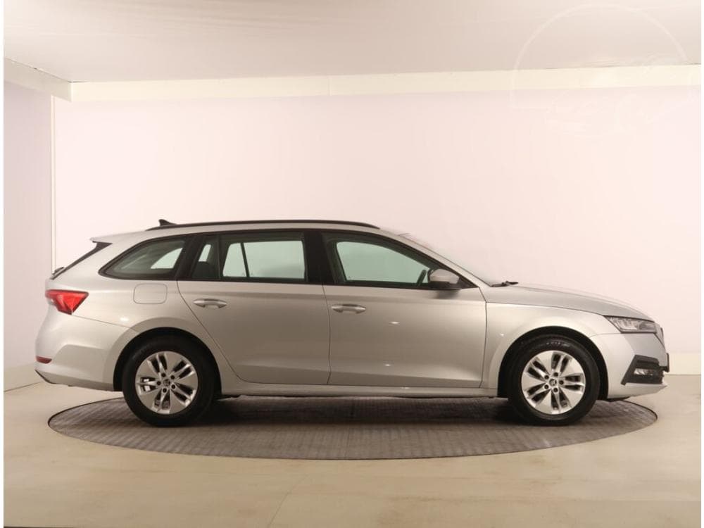2022 Škoda OCTAVIA - 16