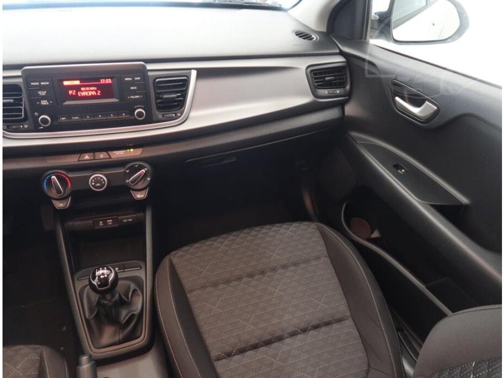 2018 Kia RIO - 8