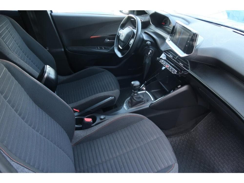 2021 Peugeot 2008 - 25