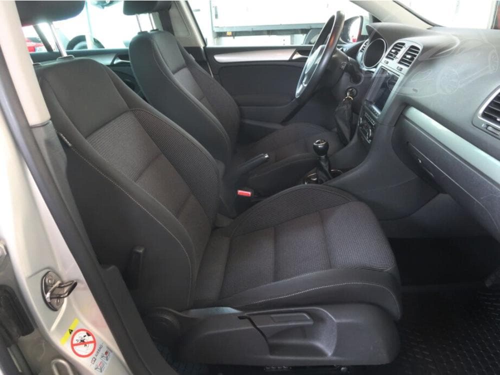 2012 Volkswagen GOLF - 9