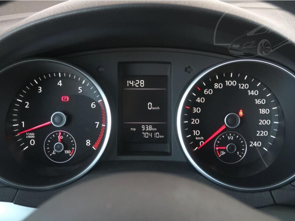 2012 Volkswagen GOLF - 11
