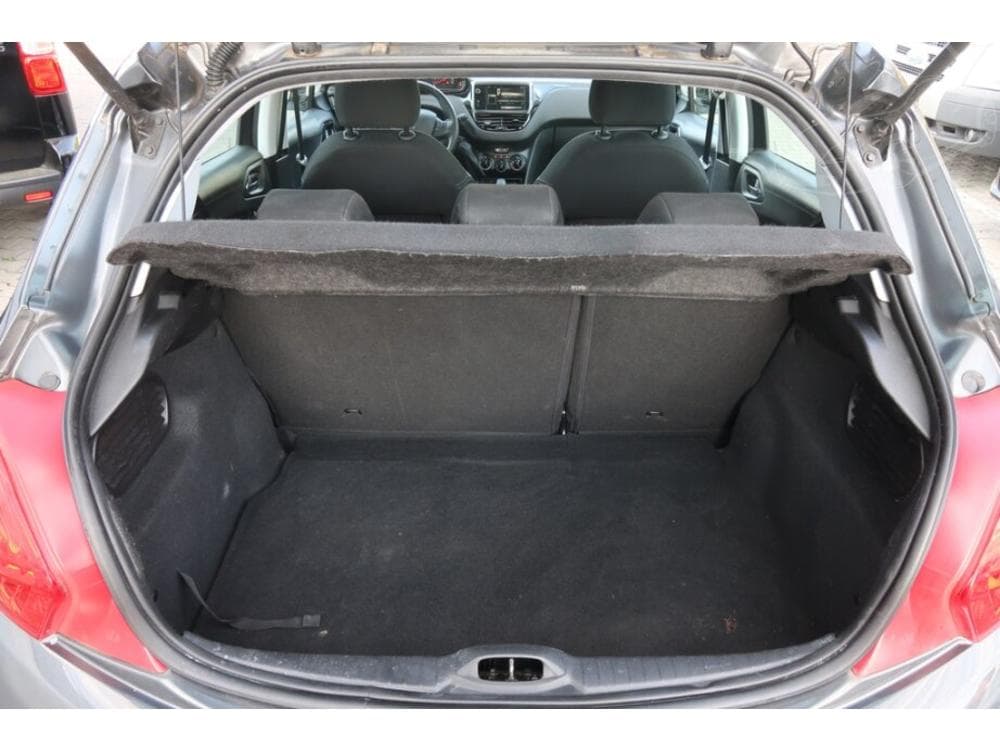 2014 Peugeot 208 - 13