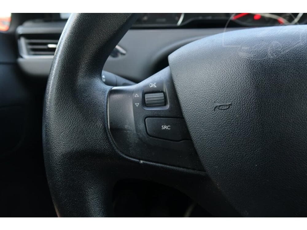 2014 Peugeot 208 - 15