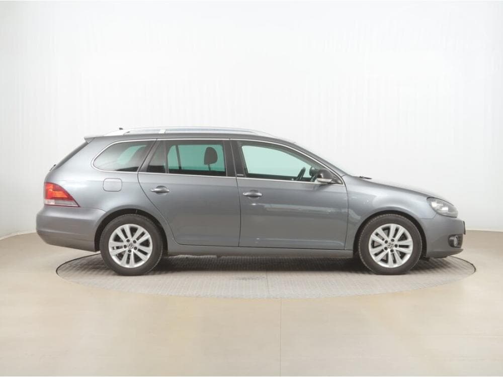 2011 Volkswagen GOLF - 6