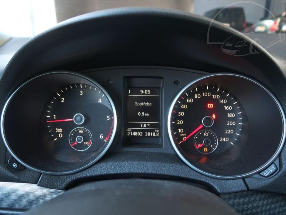 2011 Volkswagen GOLF - 11
