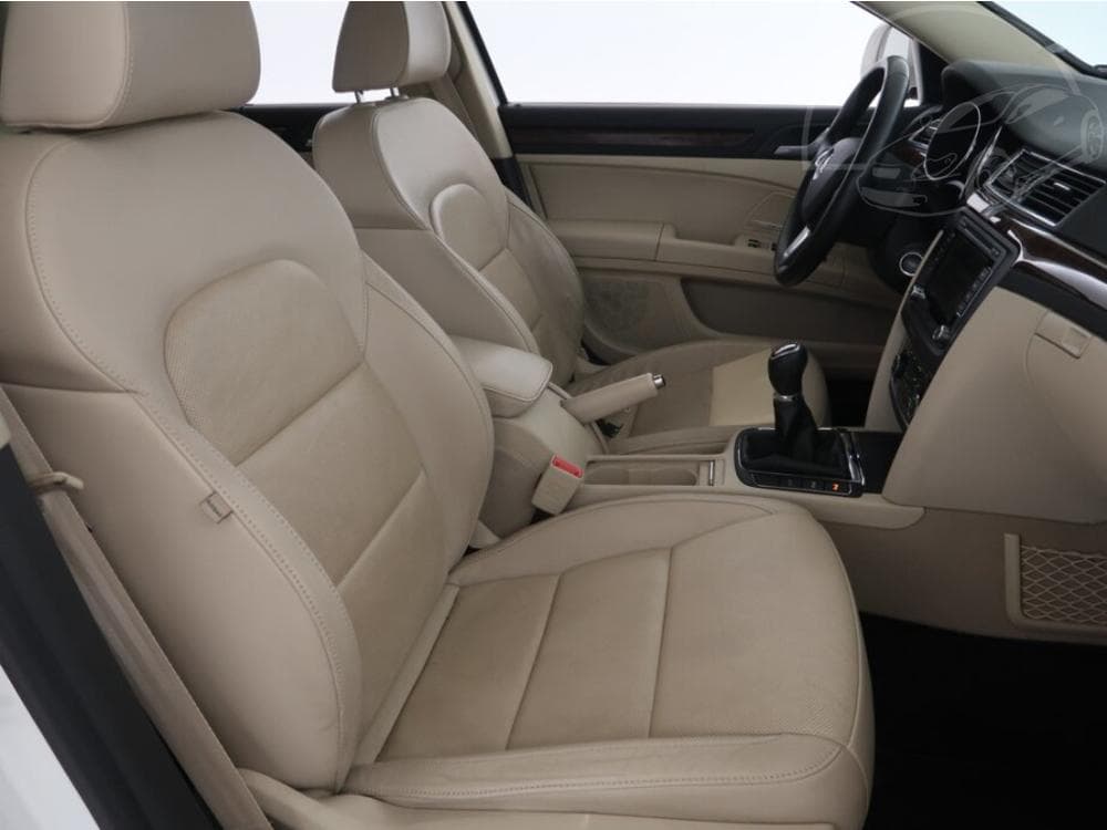 2013 Škoda SUPERB - 9