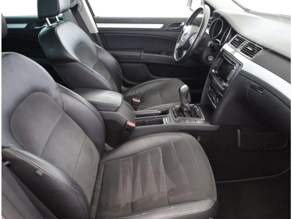 2010 Škoda SUPERB - 7