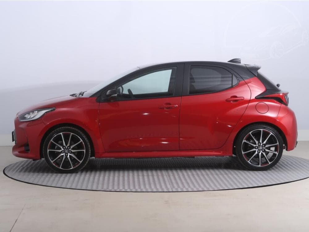 2023 Toyota YARIS - 5