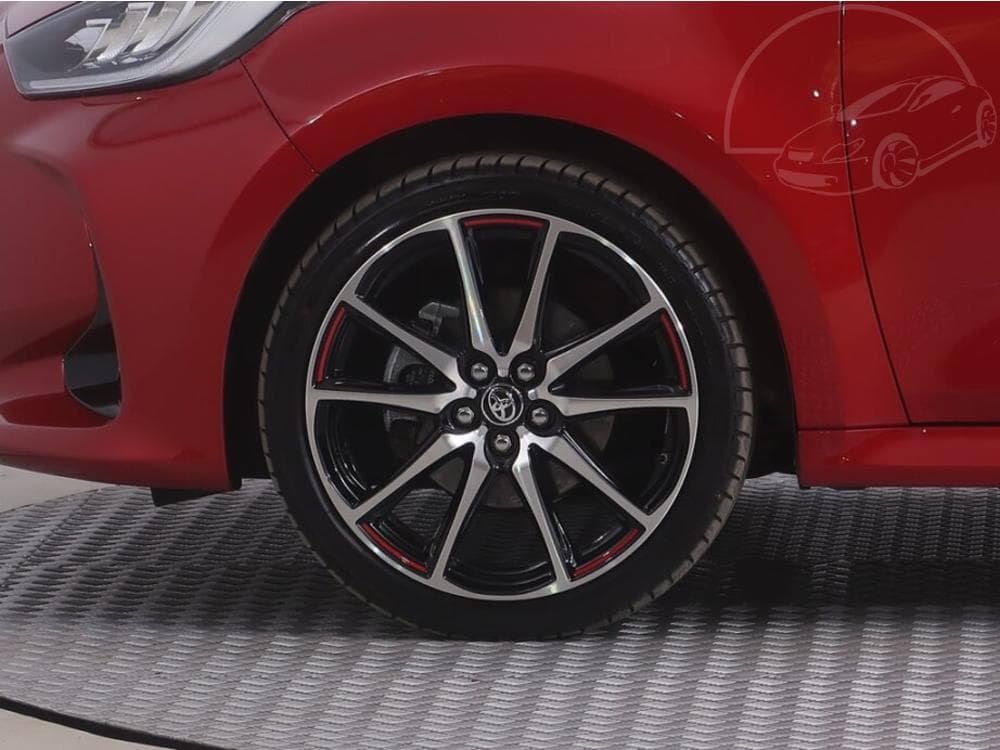 2023 Toyota YARIS - 29
