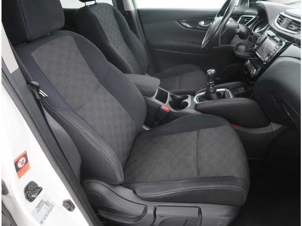 2016 Nissan QASHQAI - 9