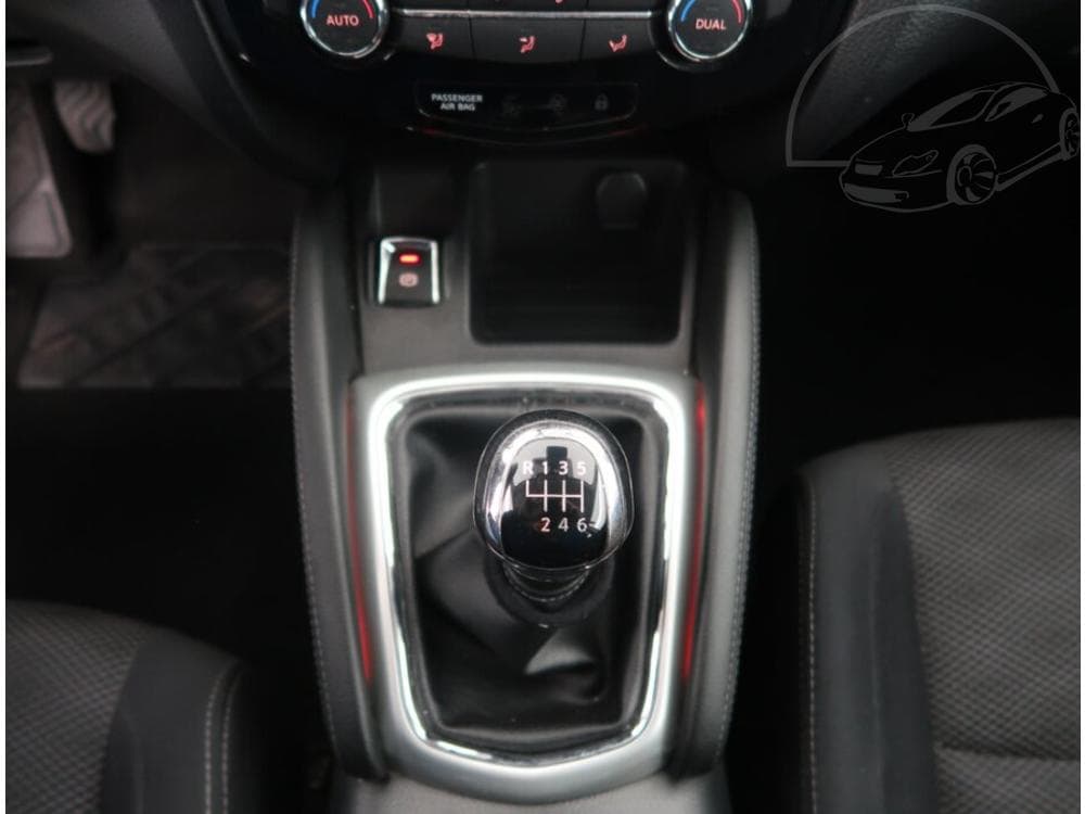 2016 Nissan QASHQAI - 13
