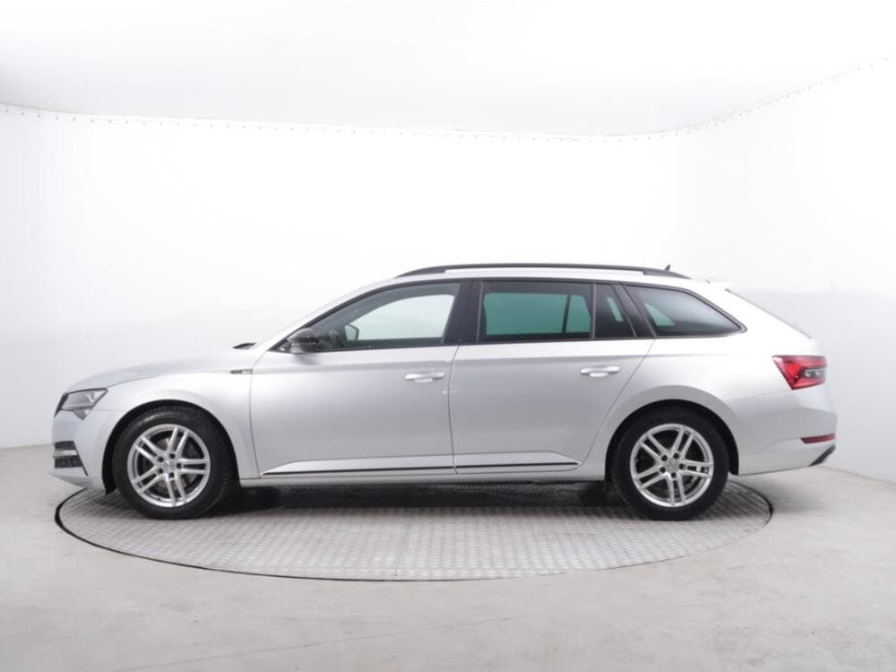 2020 Škoda SUPERB - 5