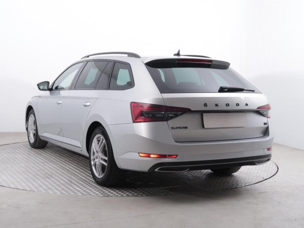 2020 Škoda SUPERB - 7