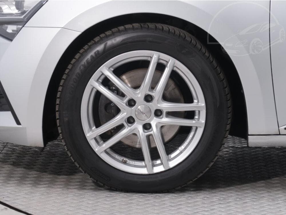 2020 Škoda SUPERB - 29