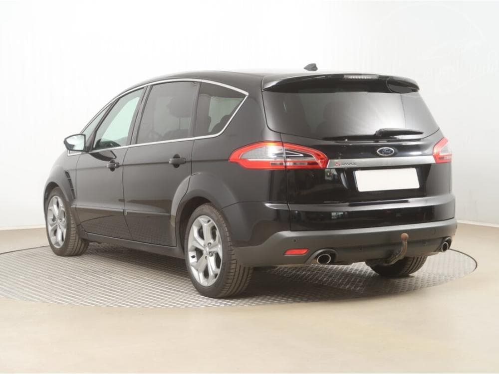 2011 Ford S-MAX - 4
