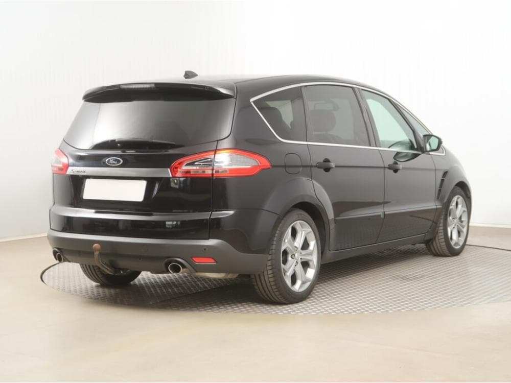 2011 Ford S-MAX - 5