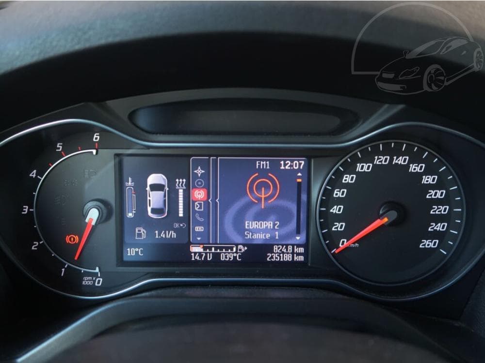 2011 Ford S-MAX - 11